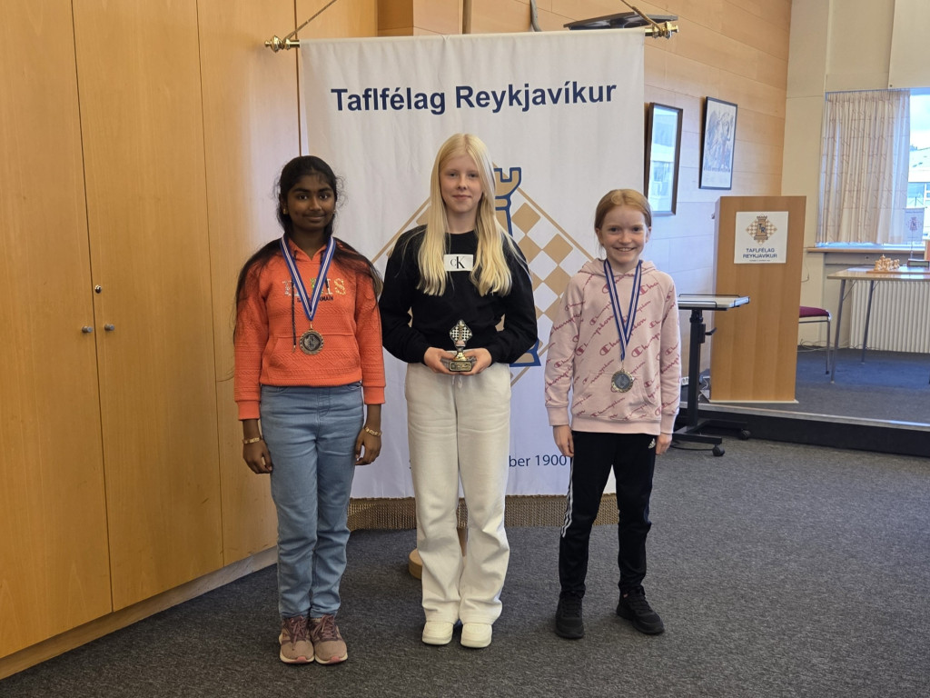 Likhithasri, Emilía Embla, Katrín Ósk