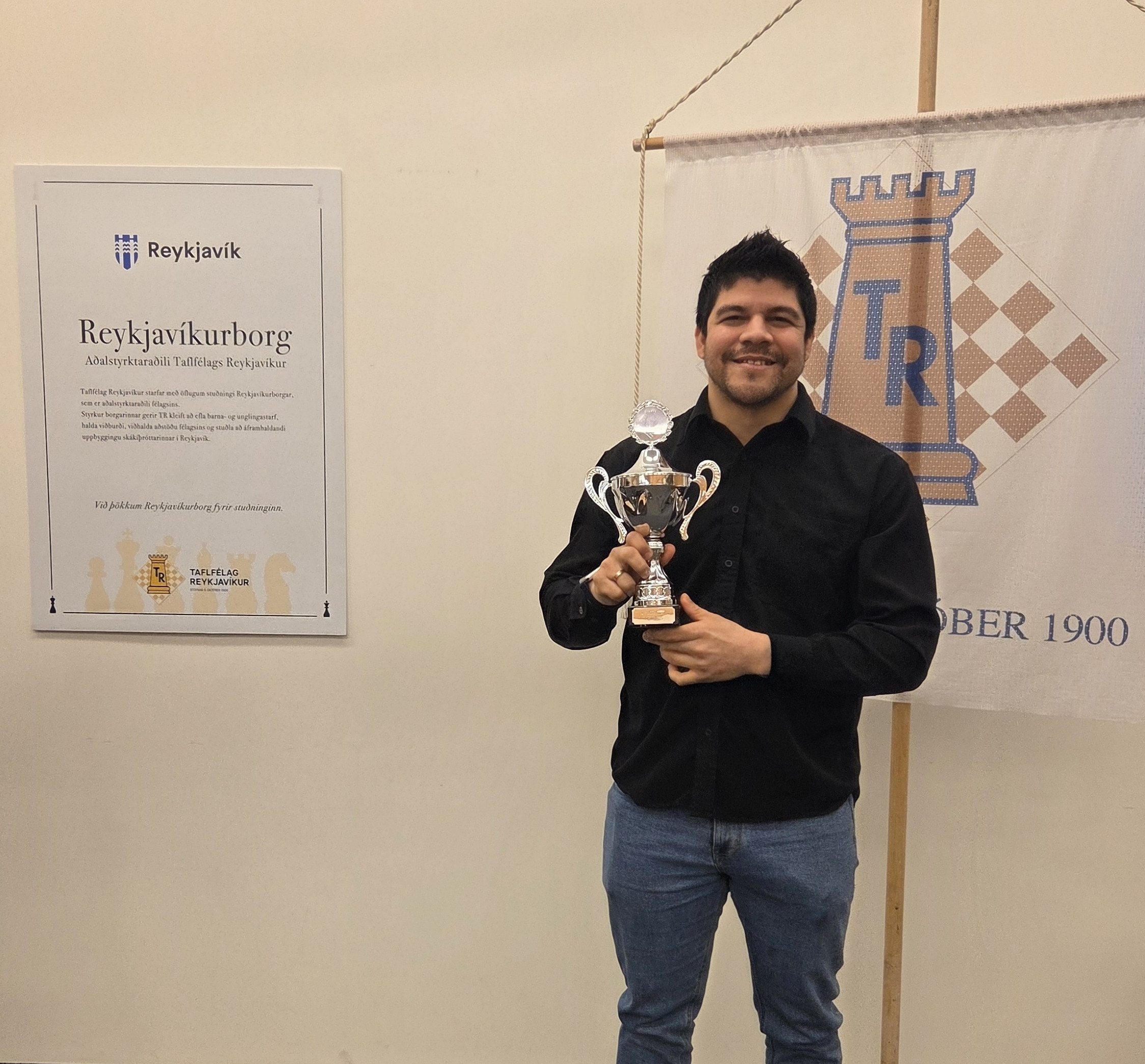 Roberto Osorio sigurvegari U2000