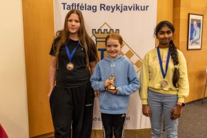 Emílía Sigurðardóttir, Katrín Ósk, Likhithasri